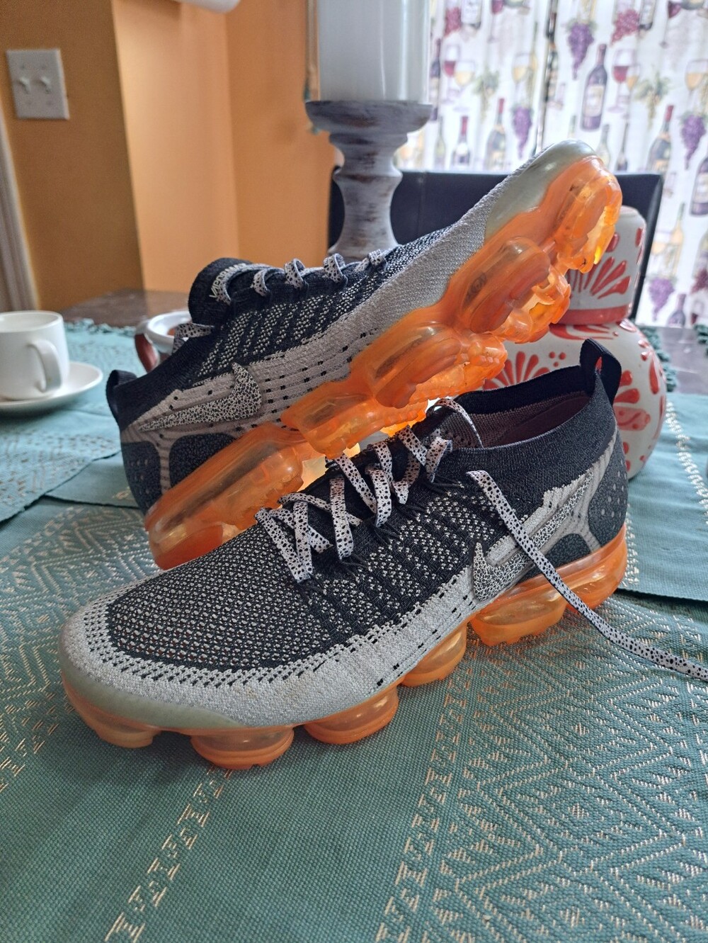 Nike Air VaporMax Flyknit 2 Safari White Black Total Orange Mens Size 10.5